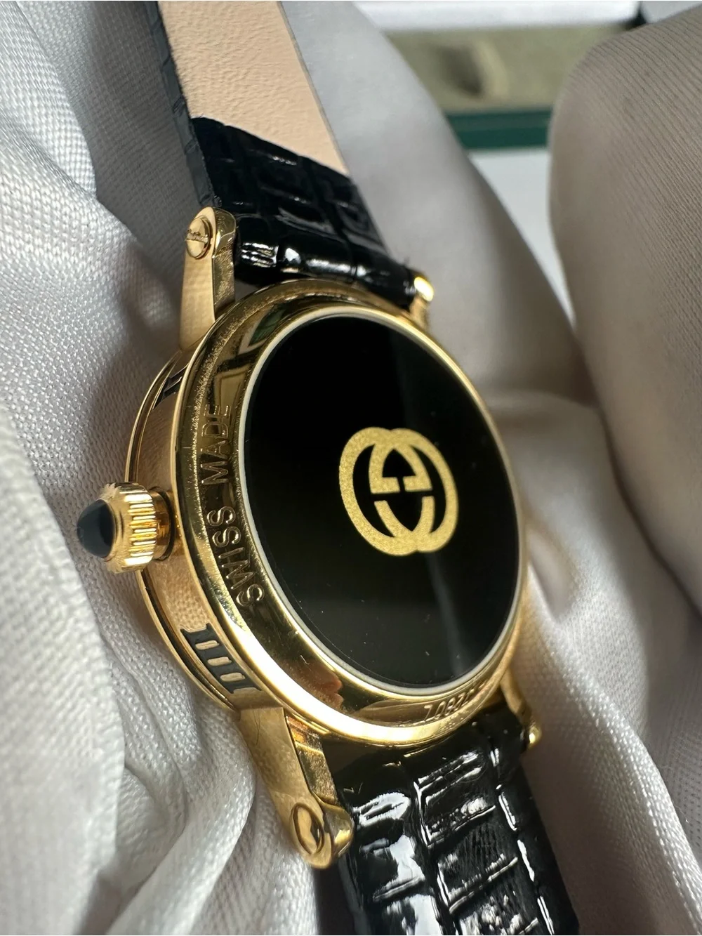 Vintage Gucci 2720L Gold Plated Swiss Watch Full Set Box Papers 1995